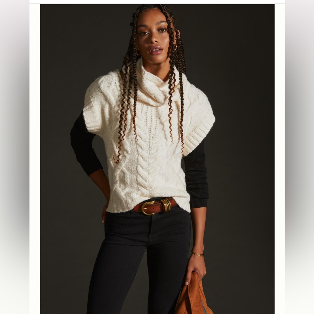 Anthropologie Maeve neck hooded sweater vest.